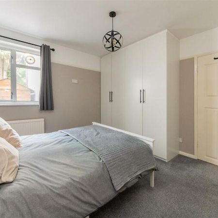 Vibrant & Stylish Mill Hill East Pad Apartment Hendon Exterior photo