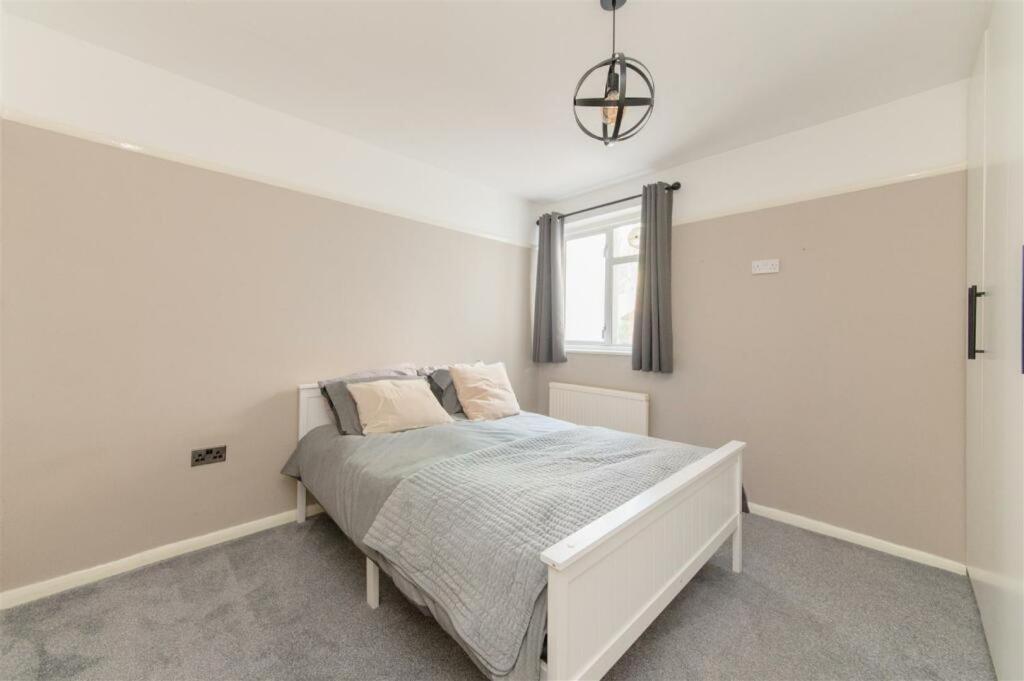 Vibrant & Stylish Mill Hill East Pad Apartment Hendon Exterior photo